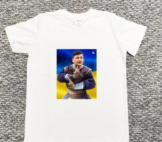 Футболка "как у Зеленского": как в мире распространяется тренд на все украинское (фото)